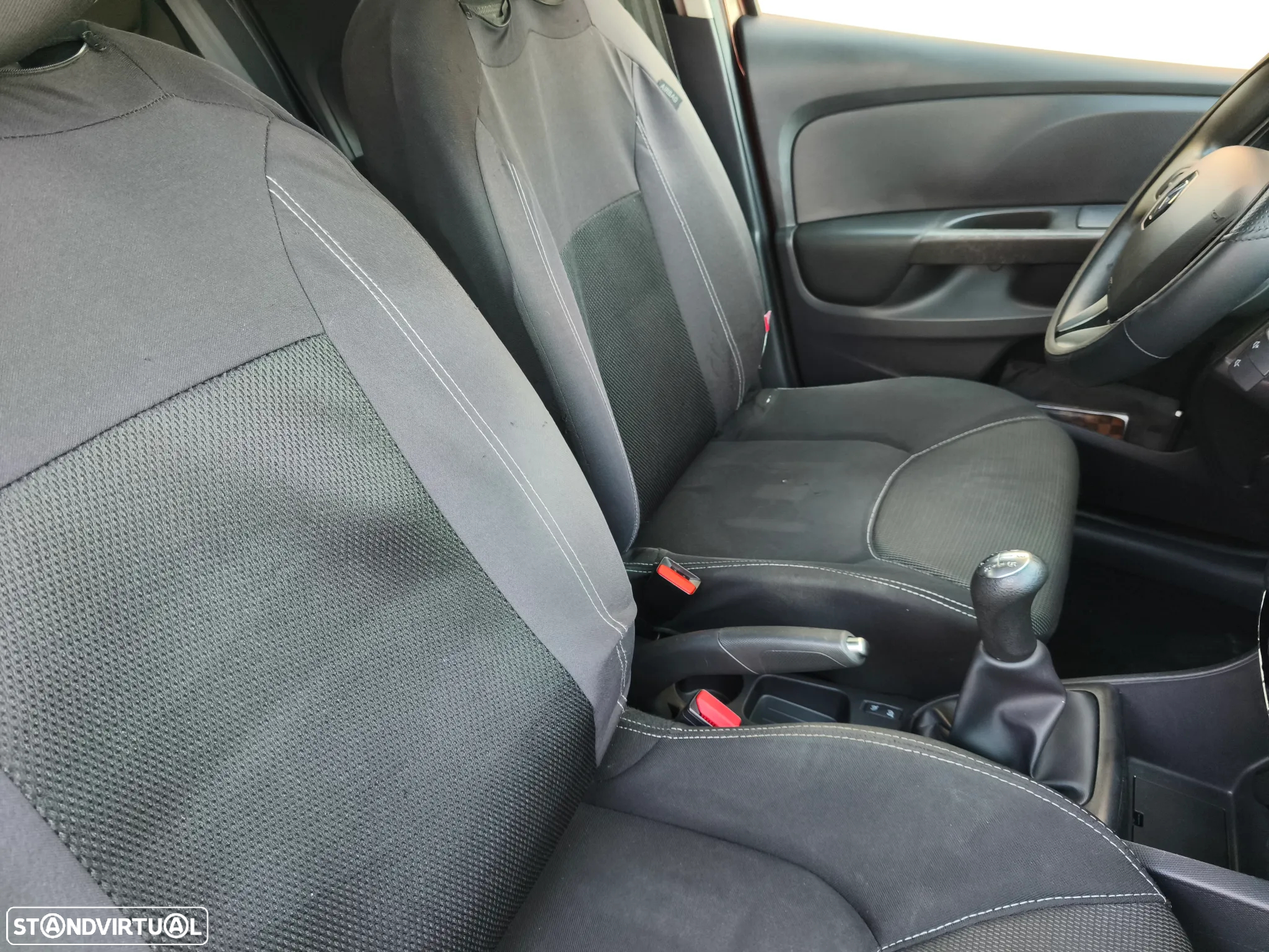 Renault Clio Sport Tourer 1.5 dCi Dynamique S - 10