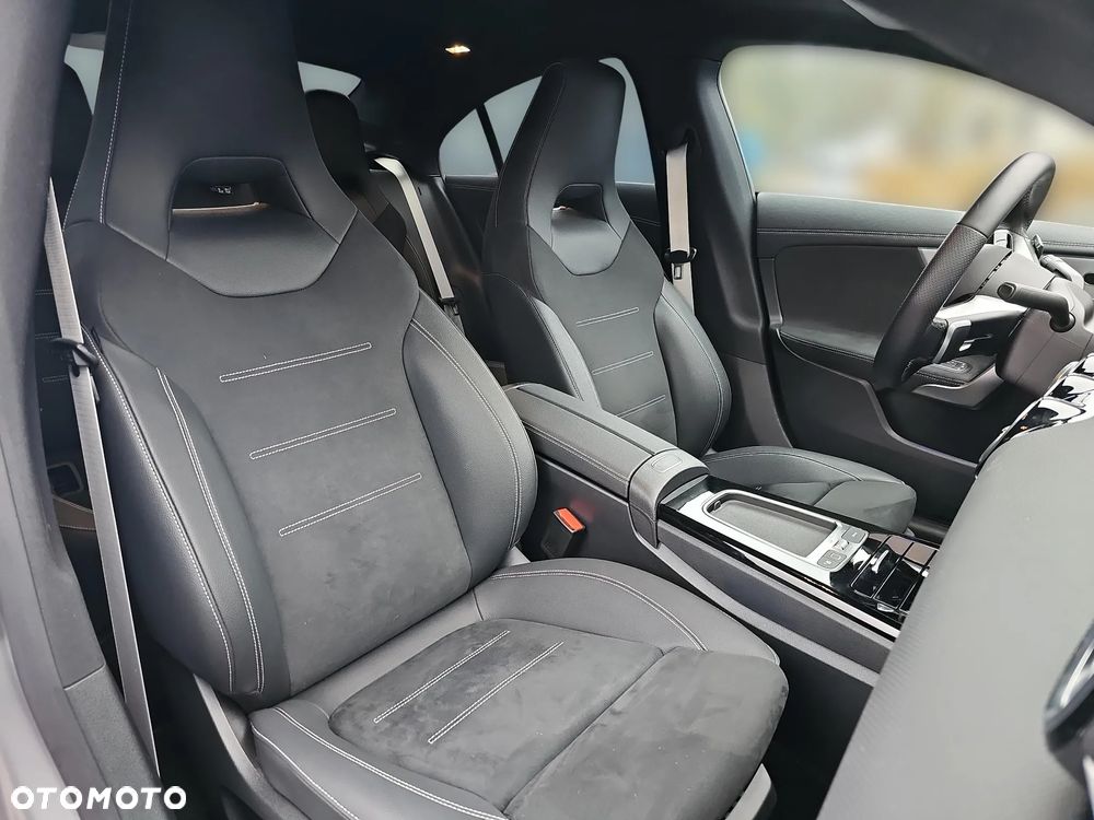 Mercedes-Benz CLA 250 e 8G-DCT AMG Line Advanced Plus - 12