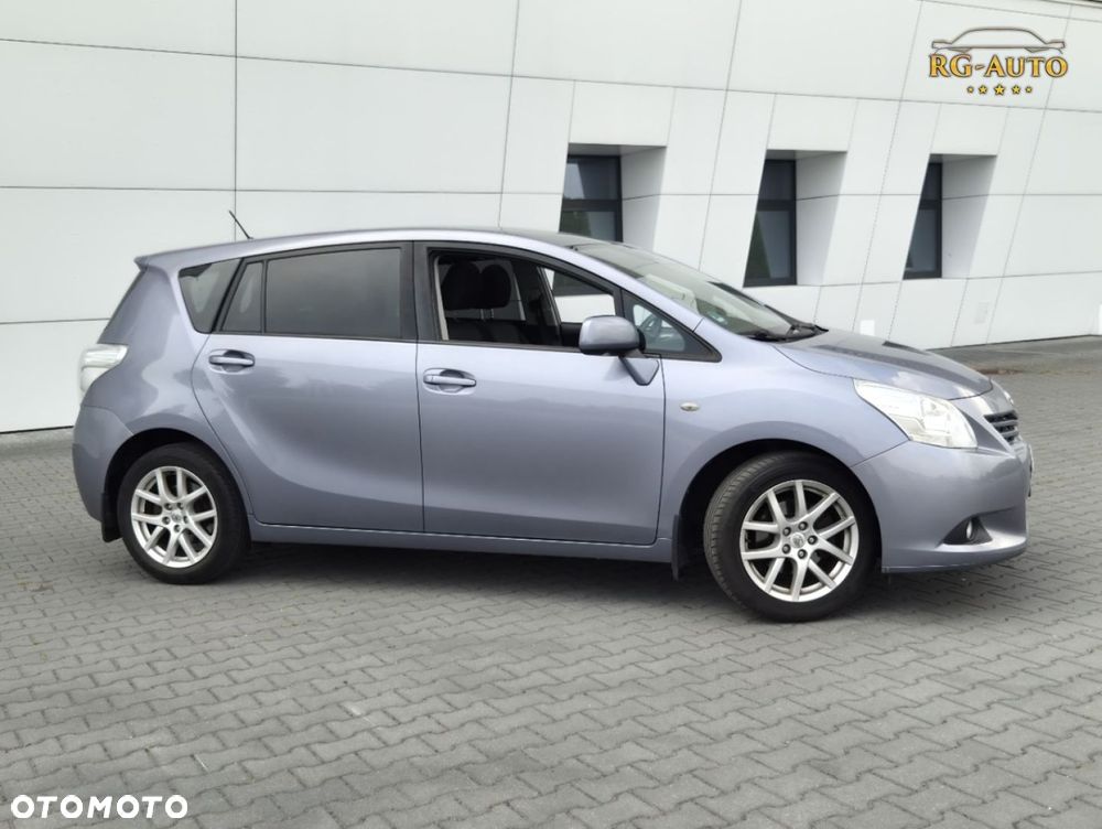Toyota Verso - 4