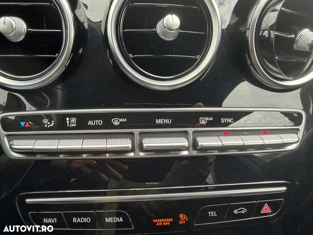 Mercedes-Benz C - 23