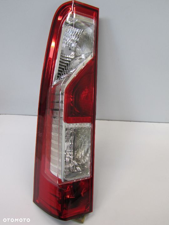 renault master III 10->lampa tylna lewa - 1