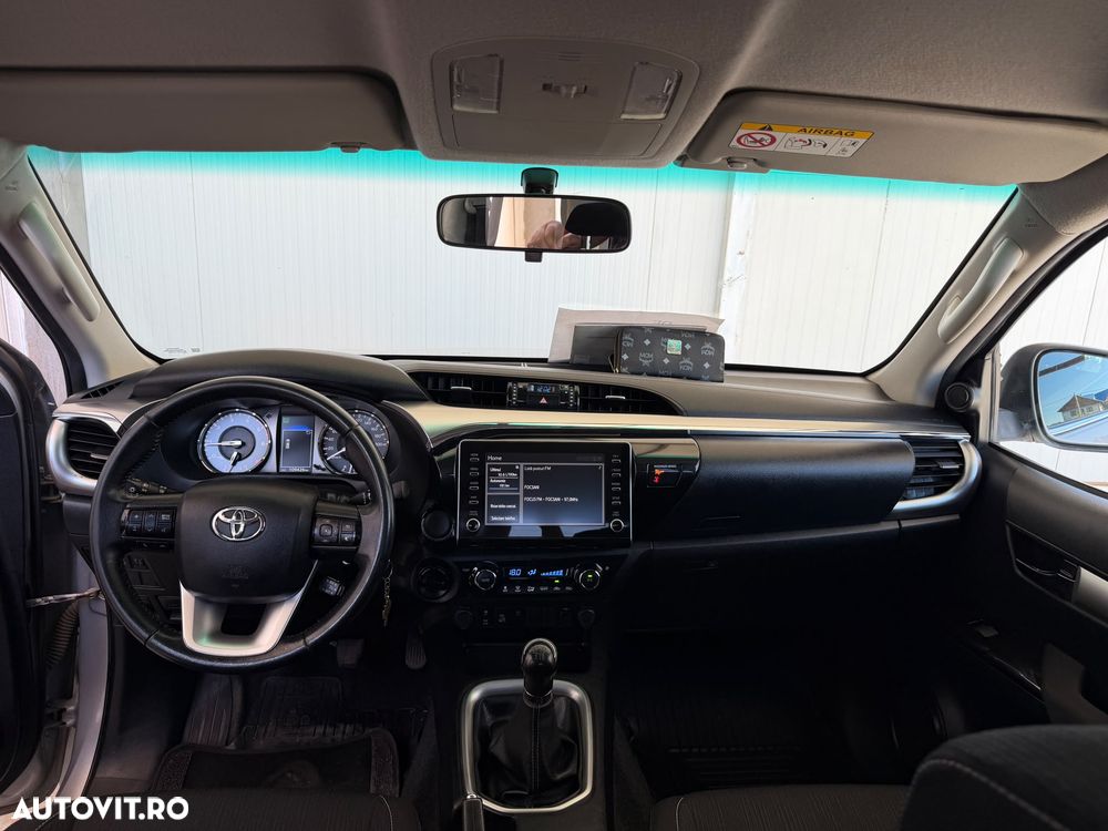 Toyota Hilux 2.4D 150CP 4x4 Double Cab 6MT Comfort - 10