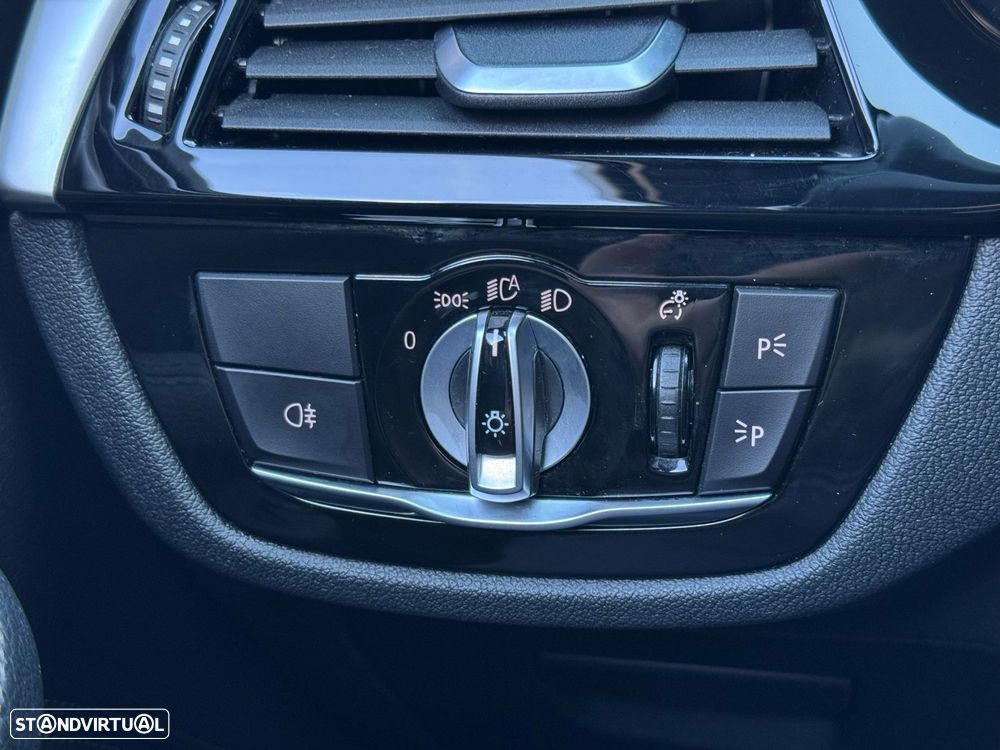 BMW 520 d Pack M Auto - 29