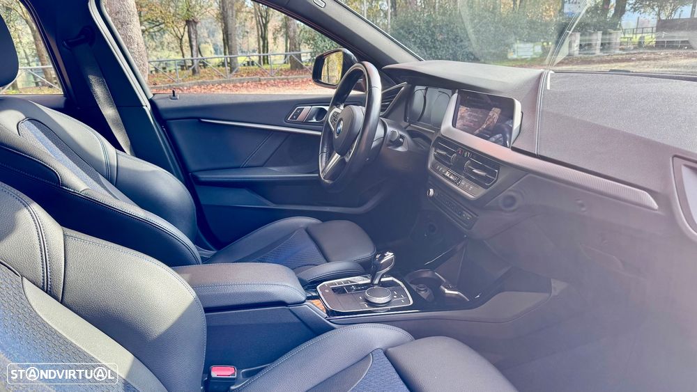 BMW 118 i Pack Desportivo M Auto - 10