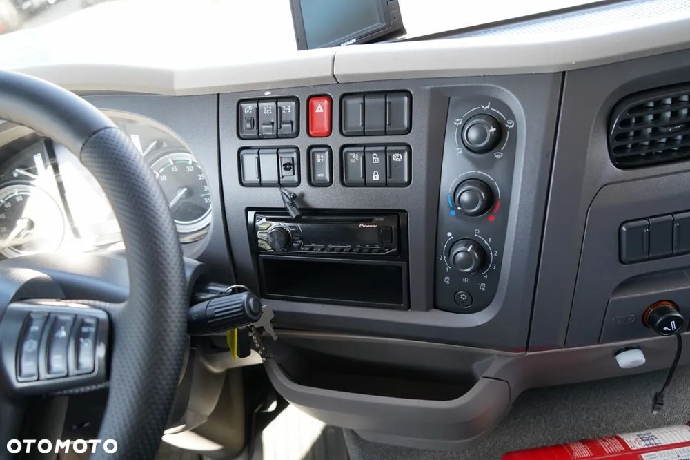 DAF LF 250 / 4X2 / SKRZYNIOWY - 7.30 + HDS HYVA HB 150XE3 / STEROWANIE RADIOWE / ROTATOR / MAX UDŹWIG: 5200 KG / EURO 6 - 31