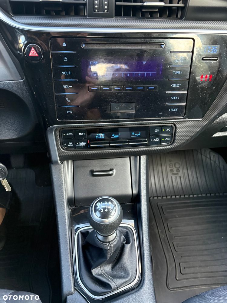 Toyota Auris 1.33 VVT-i Active - 11