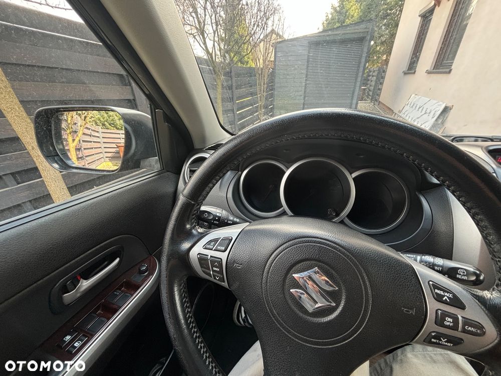 Suzuki Grand Vitara 2.0 De luxe - 19