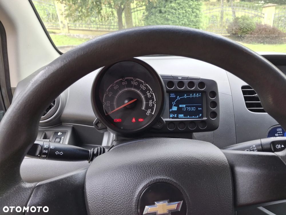 Chevrolet Spark 1.0 Base+ - 21