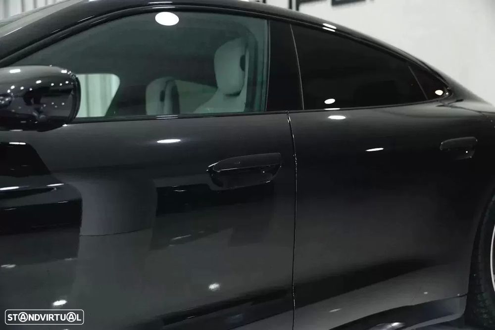 Porsche Taycan Turbo - 5