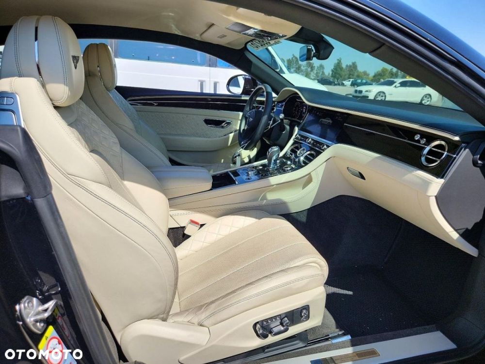 Bentley Continental GT - 8