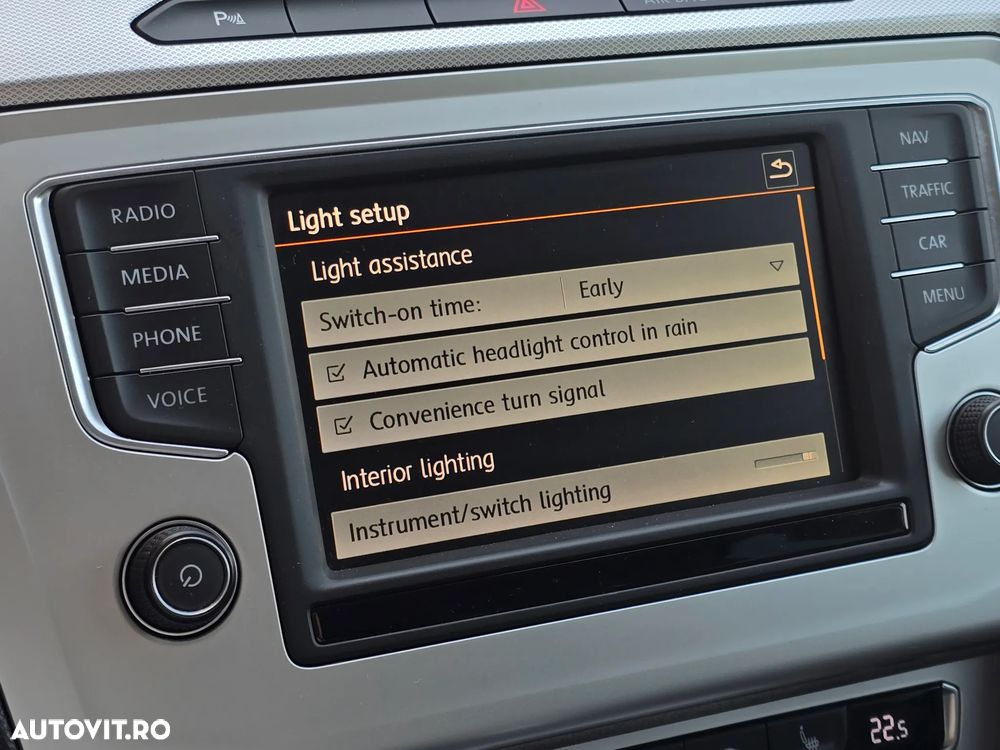 Volkswagen Passat - 32