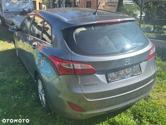 Hyundai i30 1.6 Comfort - 3