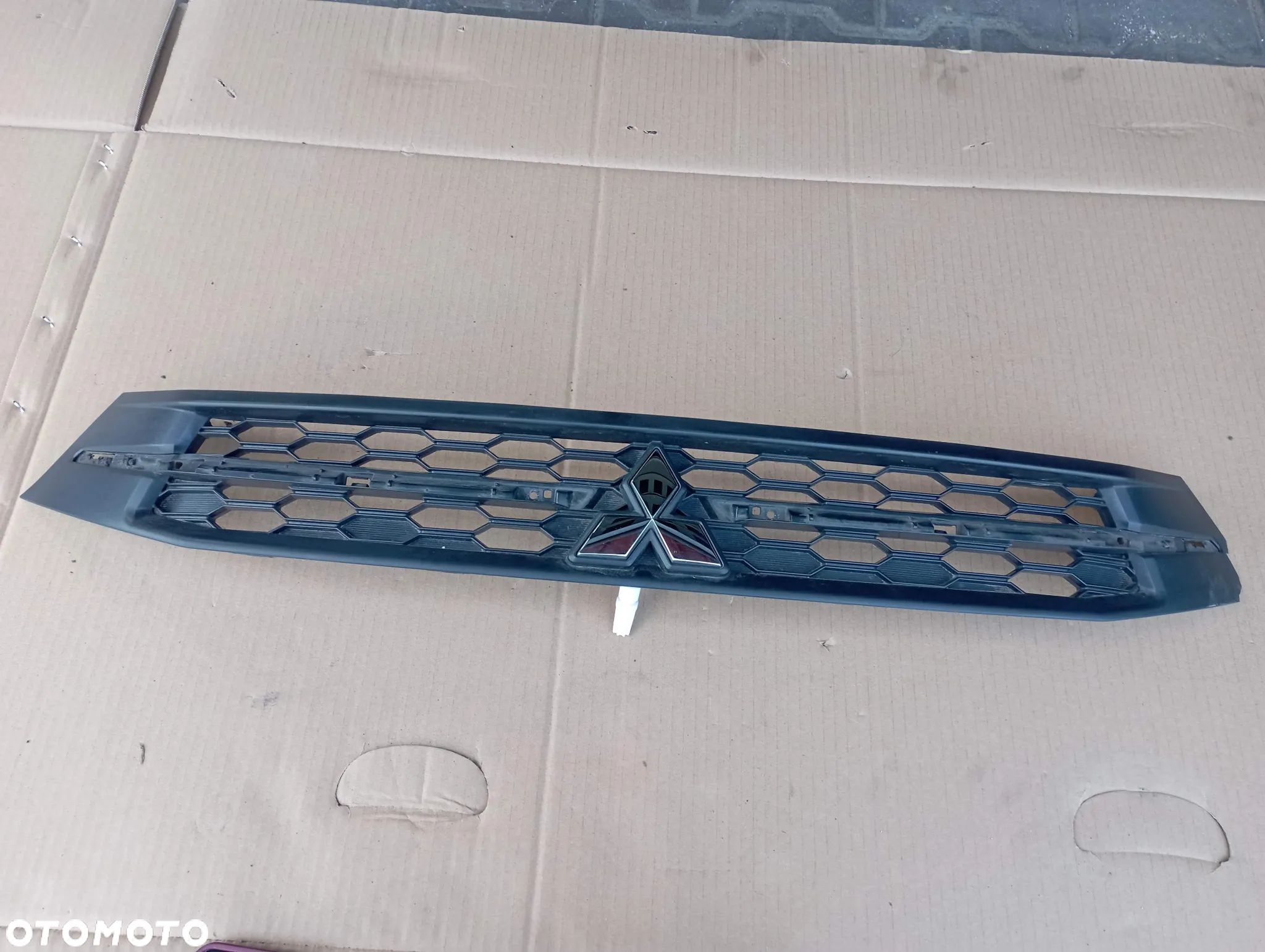 MITSUBISHI ASX 17-19 LIFT GRILL ATRAPA 6402A504 - 1