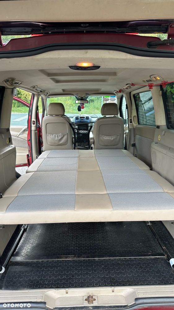 Mercedes-Benz Viano - 13