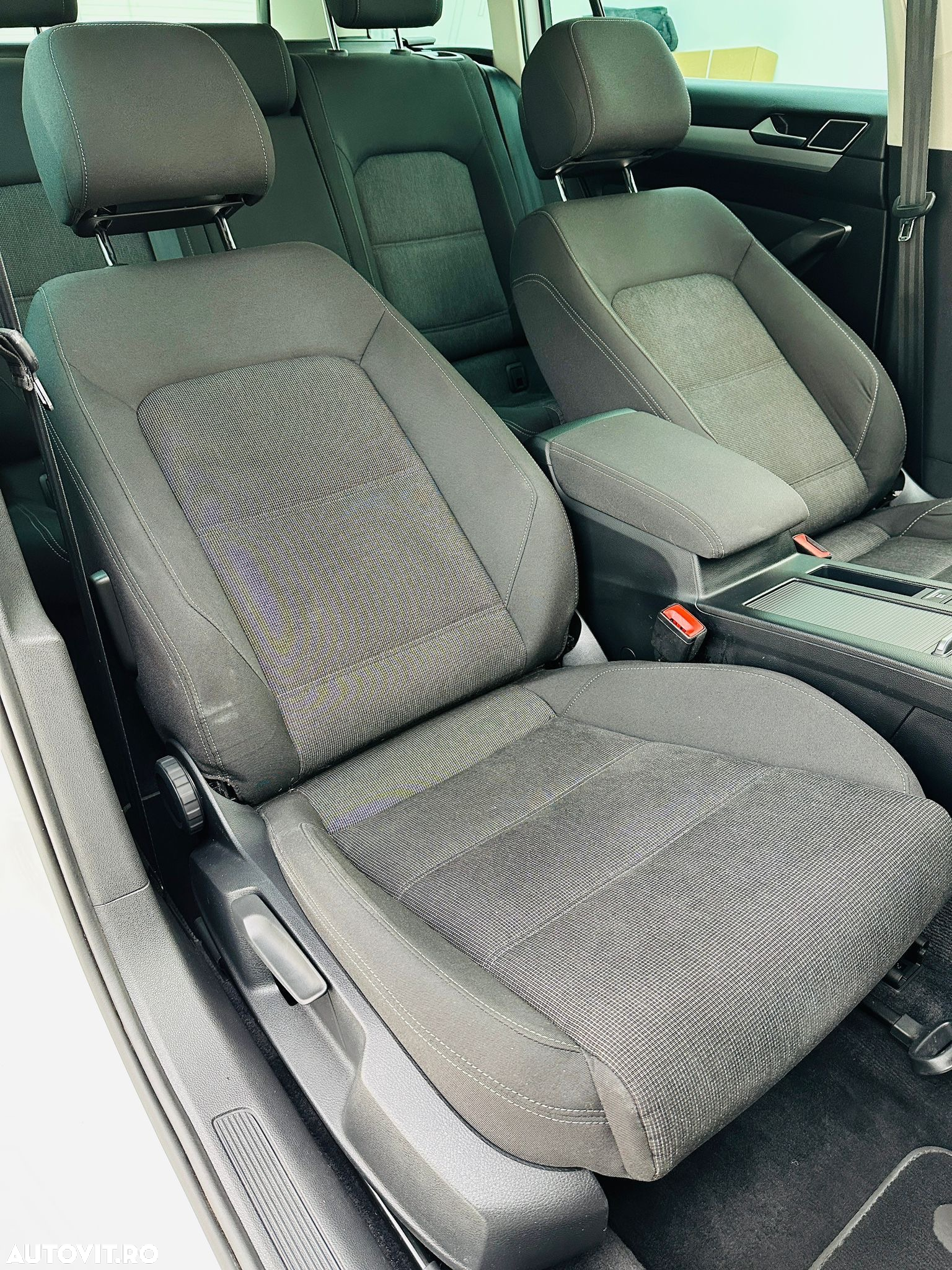 Volkswagen Passat - 30