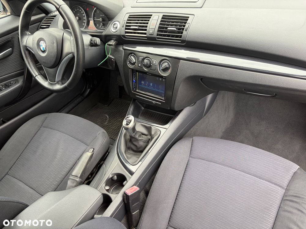 BMW Seria 1 - 32