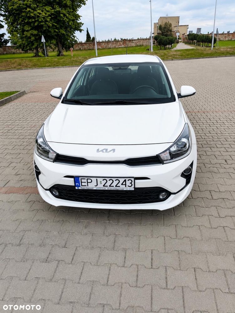 Kia Rio - 1