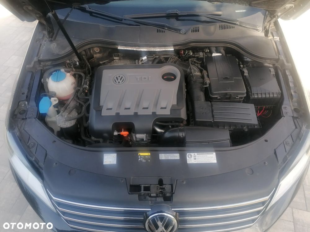 Volkswagen Passat 2.0 TDI Comfortline - 21