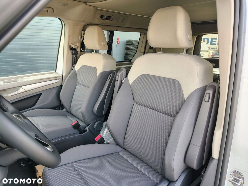 Volkswagen california Nowa California Beach silnik: 2,0 l TDI SCR 150 KM / skrzynia biegów: 7-biegowa DSG rozstaw osi: 3124 mm - 16