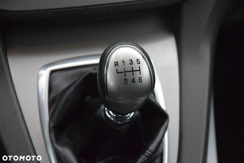 Ford Kuga 2.0 TDCi FWD Trend - 25