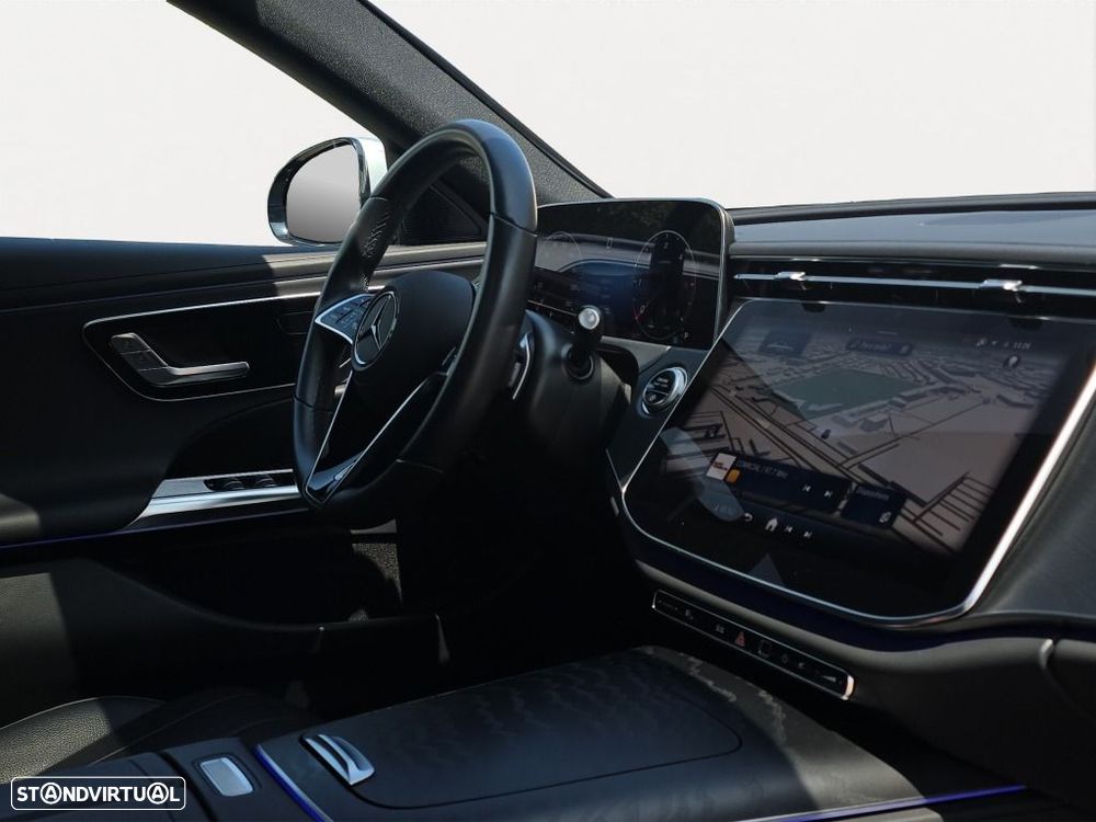 Mercedes-Benz E 220 — fotografia 12