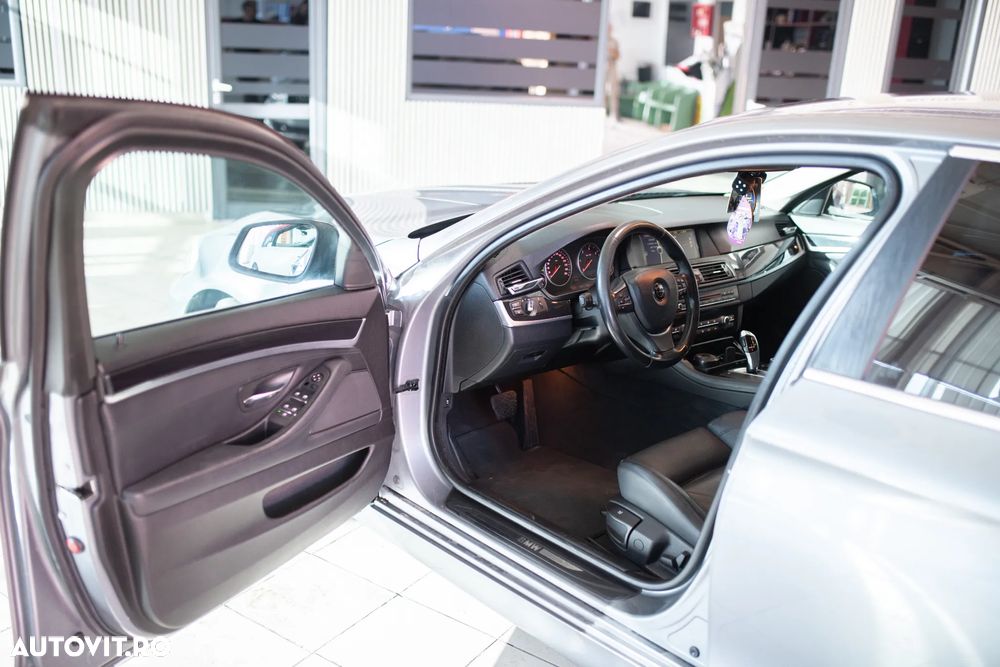 BMW Seria 5 525d Aut. - 6
