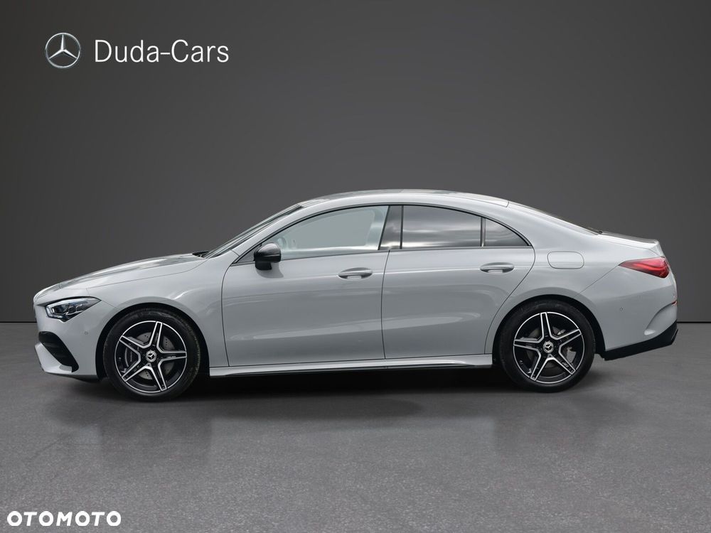 Mercedes-Benz CLA 200 7G-DCT - 4