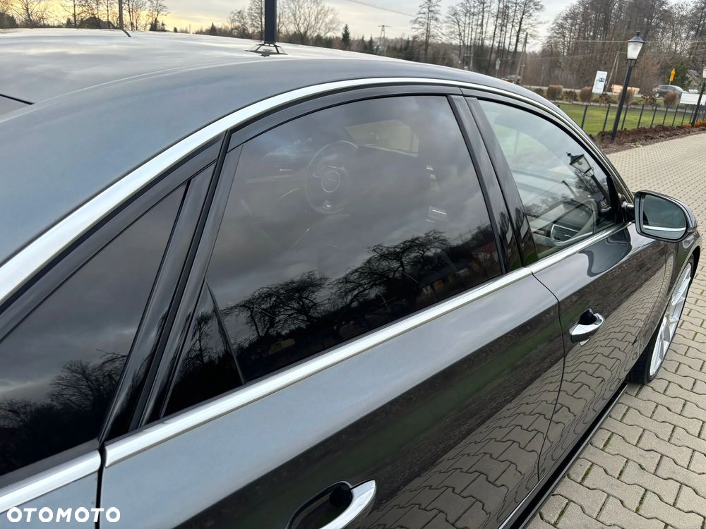 Audi S8 - 8