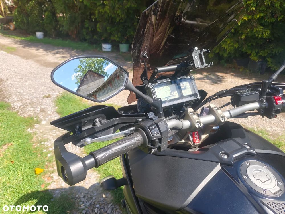 Yamaha MT - 19