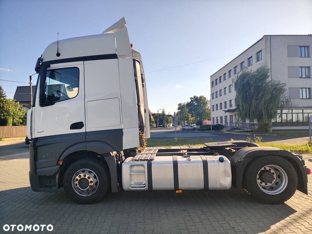 Mercedes-Benz 1851 BigSpace - 5