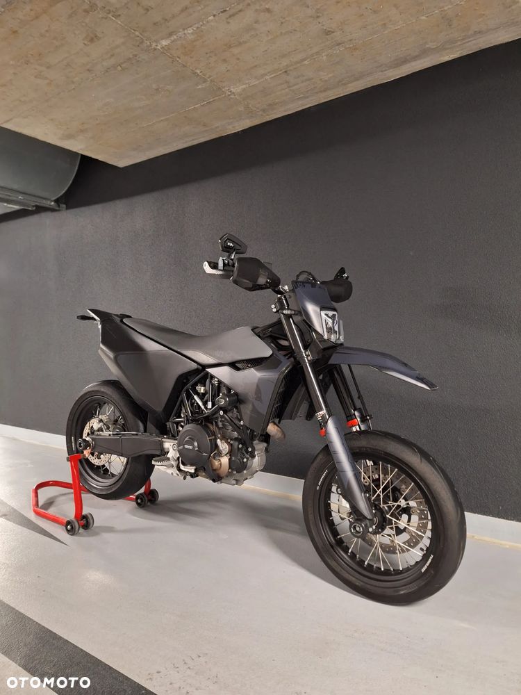 Husqvarna 701 - 4