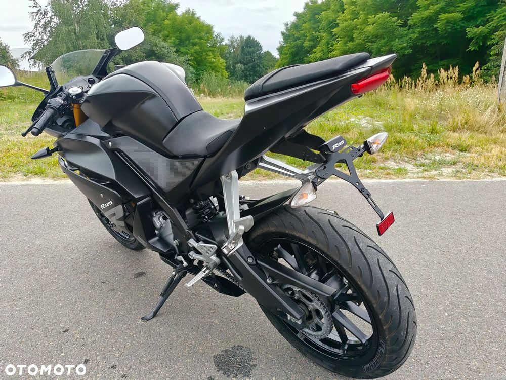 Yamaha YZF - 12
