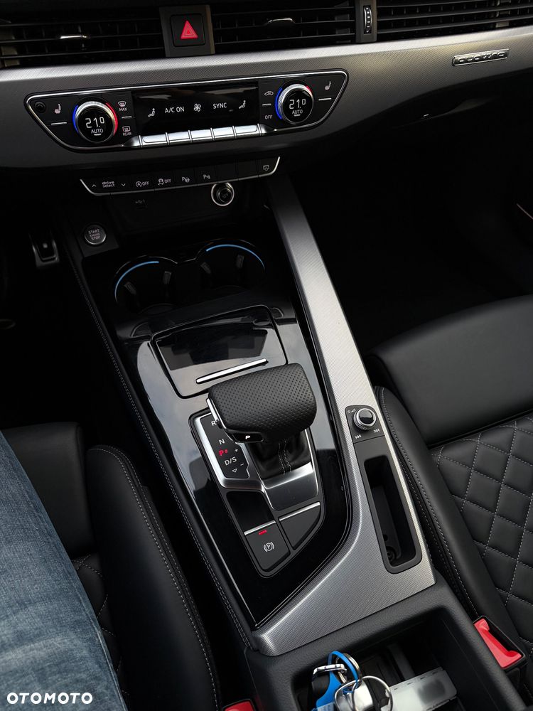 Audi A4 Avant 45 TDI quattro tiptronic S line - 27