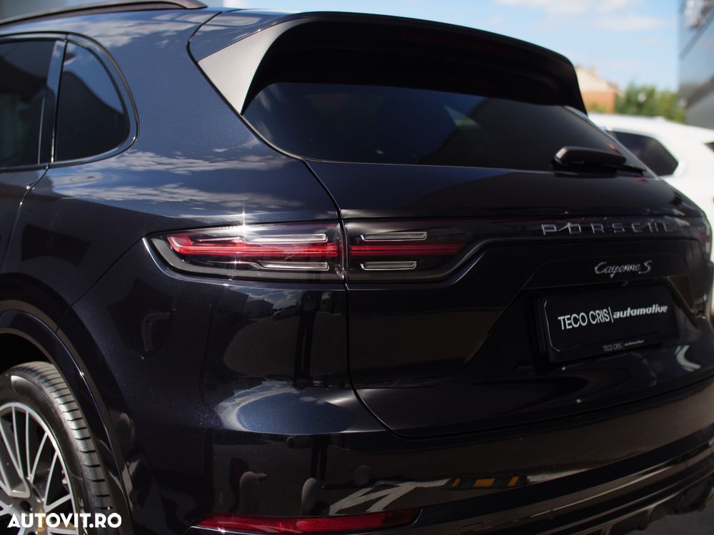 Porsche Cayenne - 34