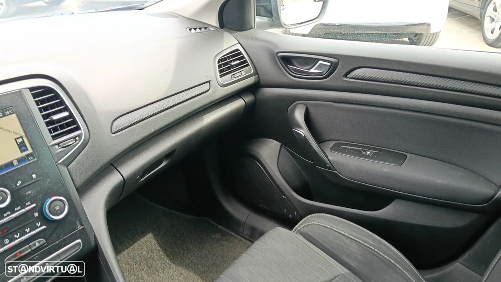Renault Mégane 1.5 Blue dCi Limited - 10
