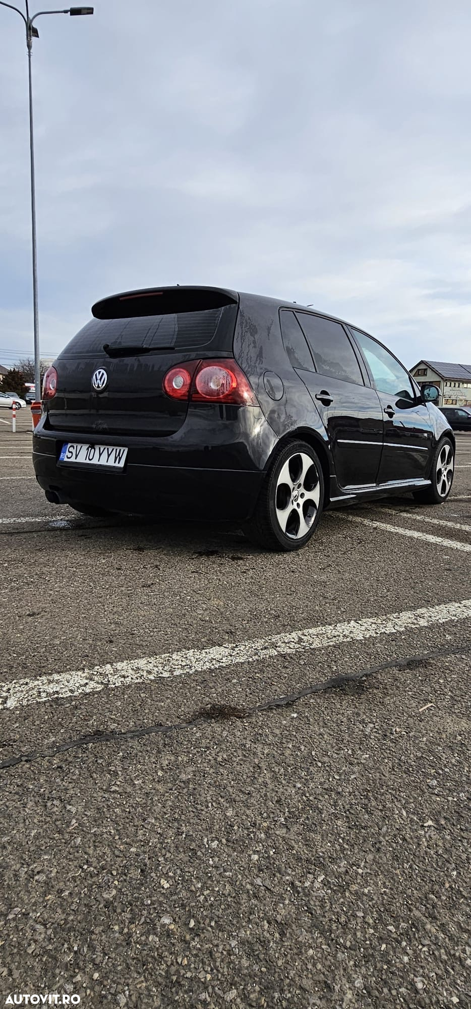 Volkswagen Golf 2.0 FSI GTI - 4