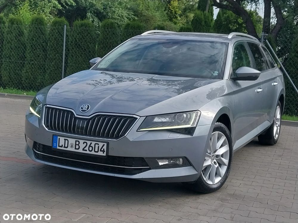 Skoda Superb 2.0 TDI Sportline DSG - 12