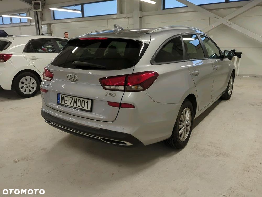Hyundai i30 1.0 T-GDI Classic + - 4