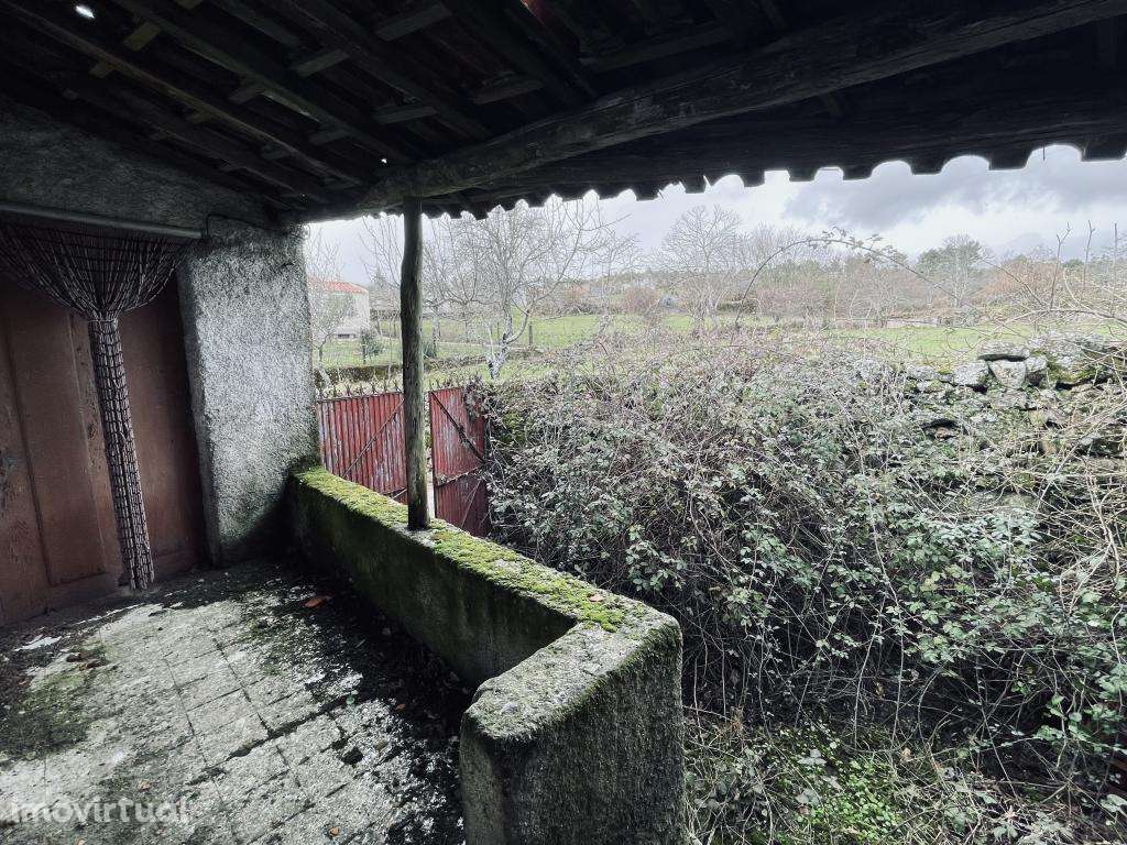 Moradia para Recuperar - Grande imagem: 2/7