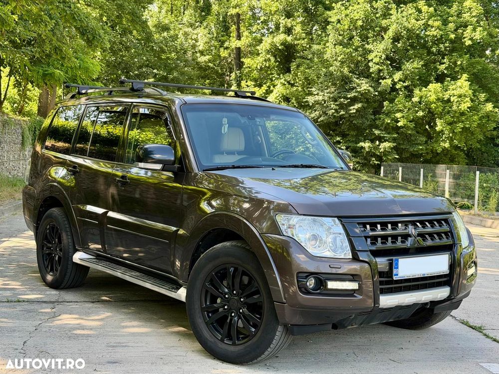 Mitsubishi Pajero - 1