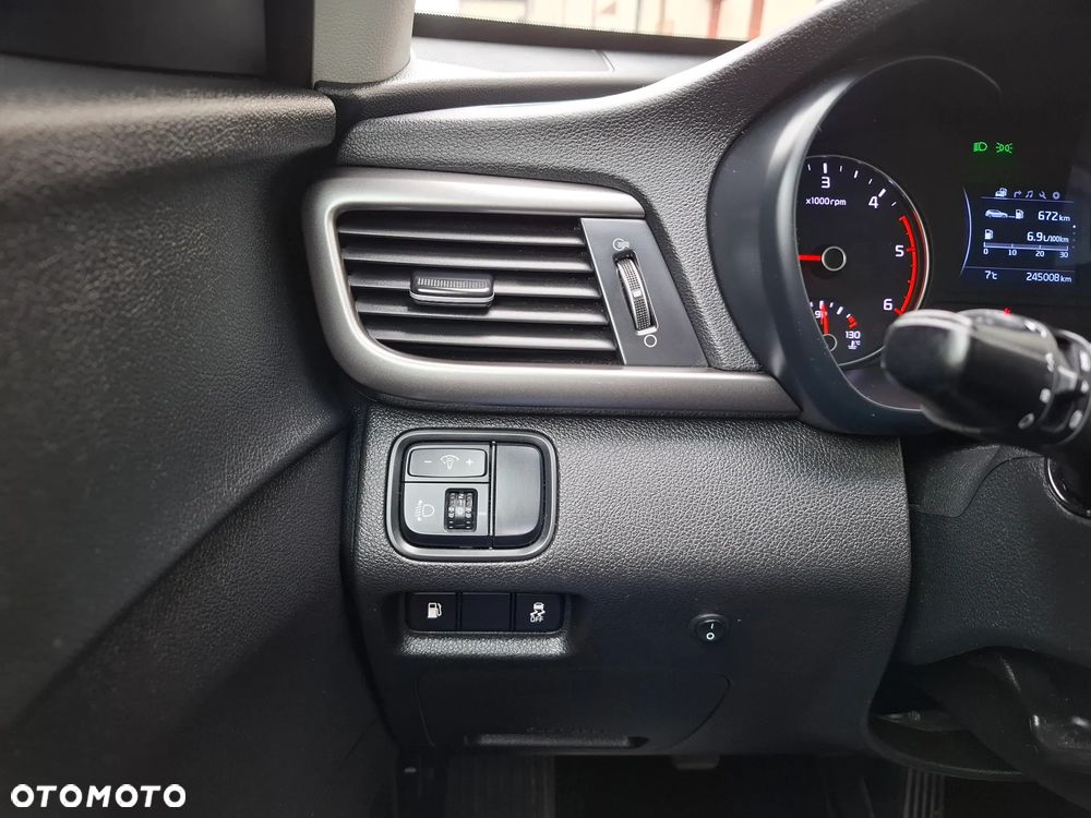 Kia Optima 1.7 CRDI M - 9