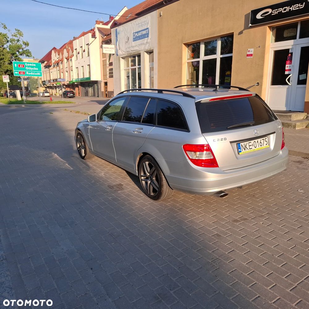 Mercedes-Benz Klasa C 220 CDI BlueEff Avantgarde - 4