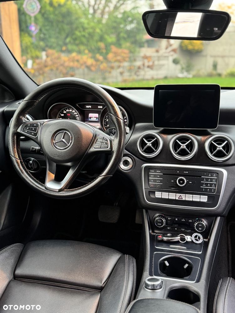 Mercedes-Benz CLA 250 7G-DCT - 8