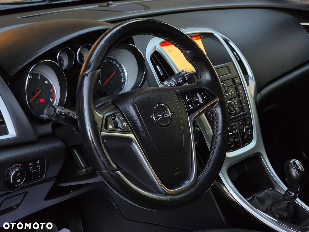 Opel Astra 1.4 T Cosmo EU6 - 5
