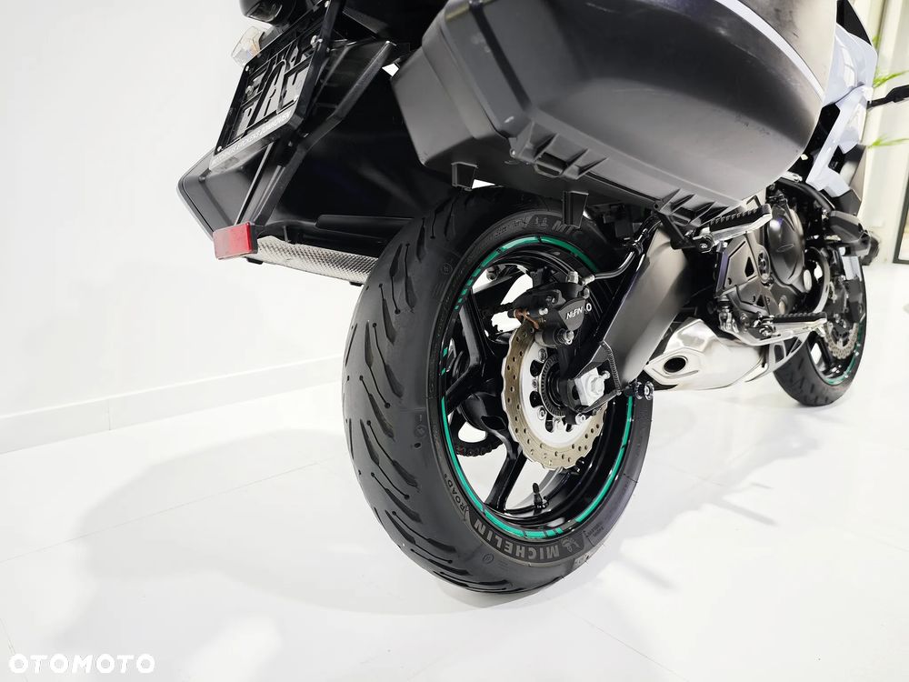 Kawasaki Versys 650 - 10