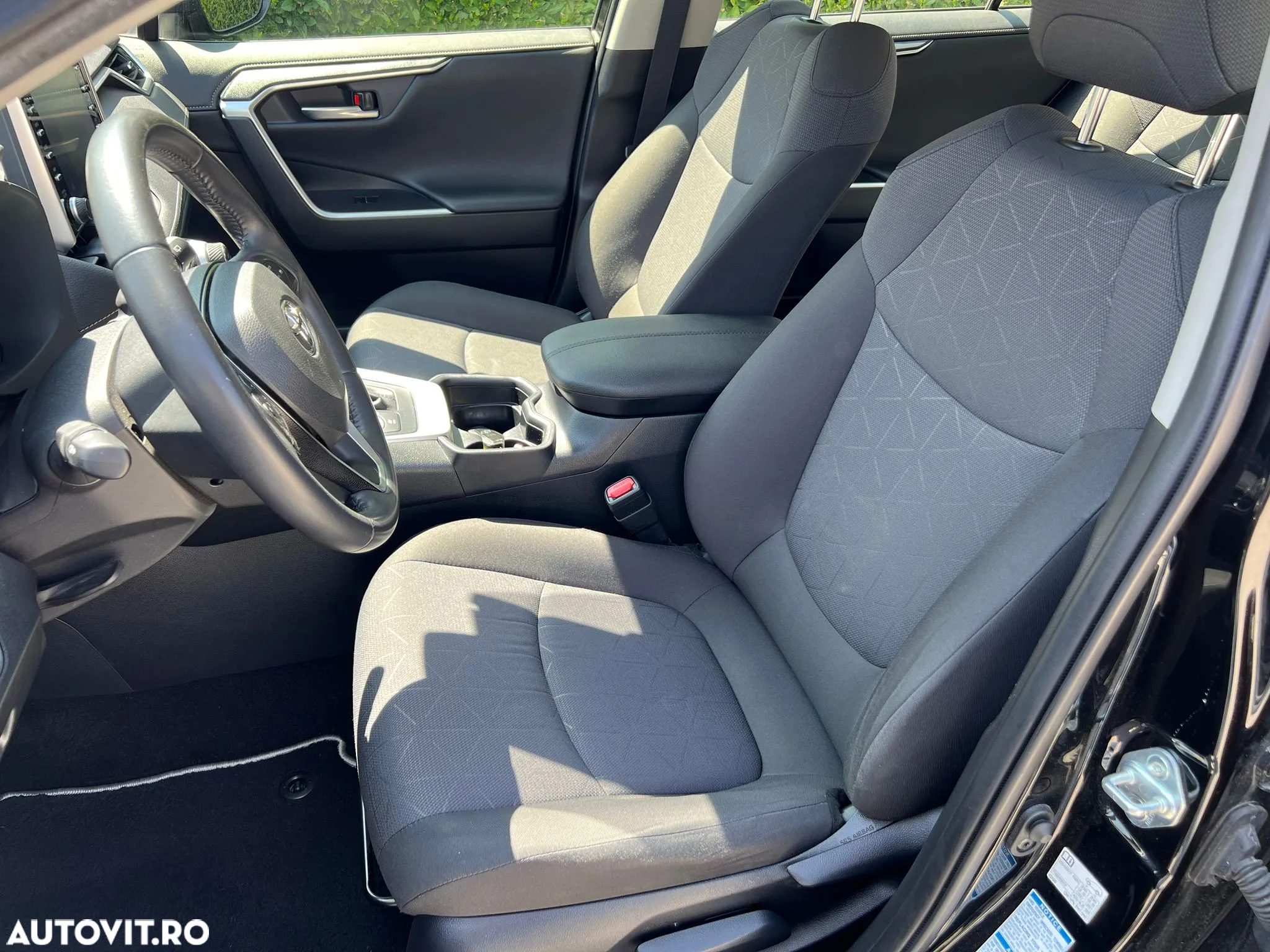 Toyota RAV4 - 16