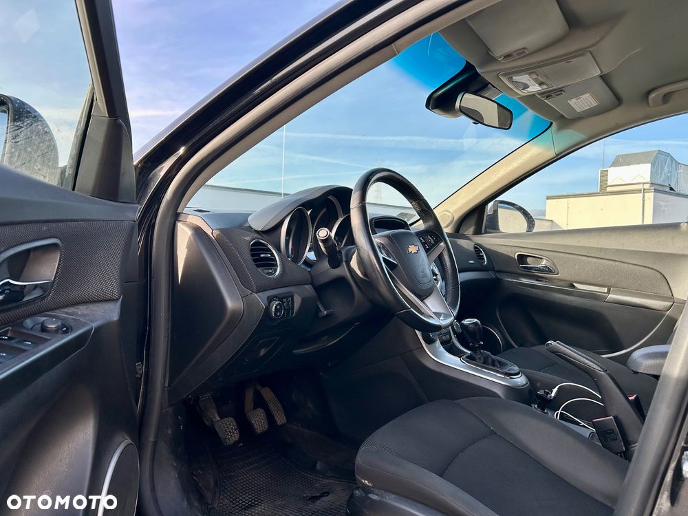 Chevrolet Cruze 1.8 LT - 24