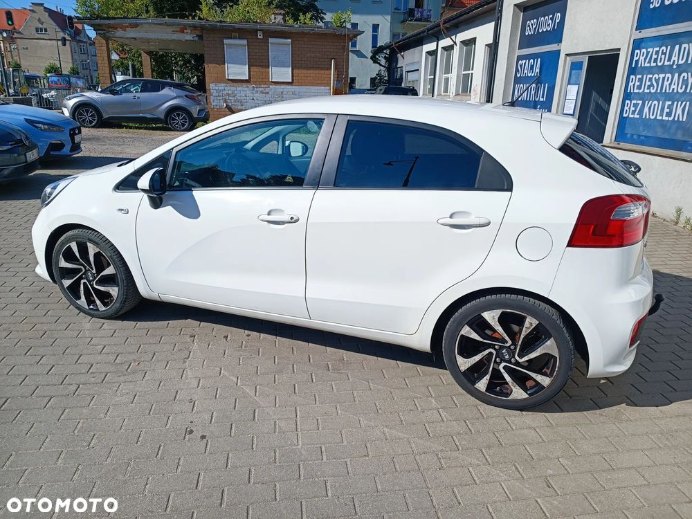 Kia Rio 1.2 Attract - 4