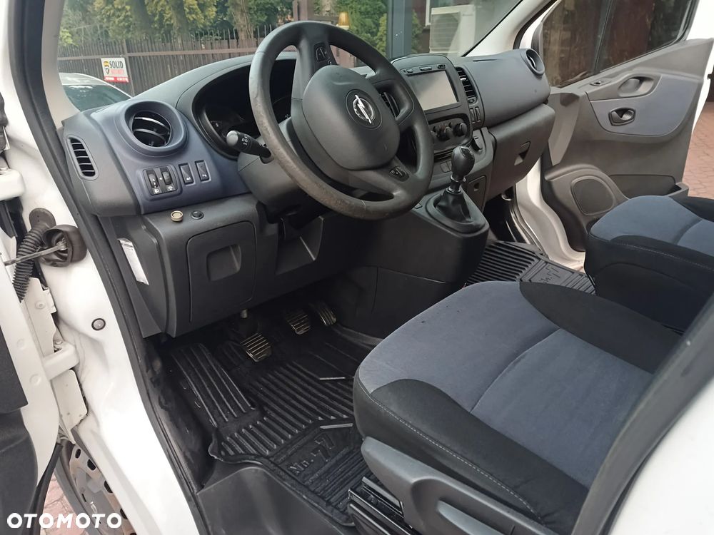 Opel Vivaro - 24