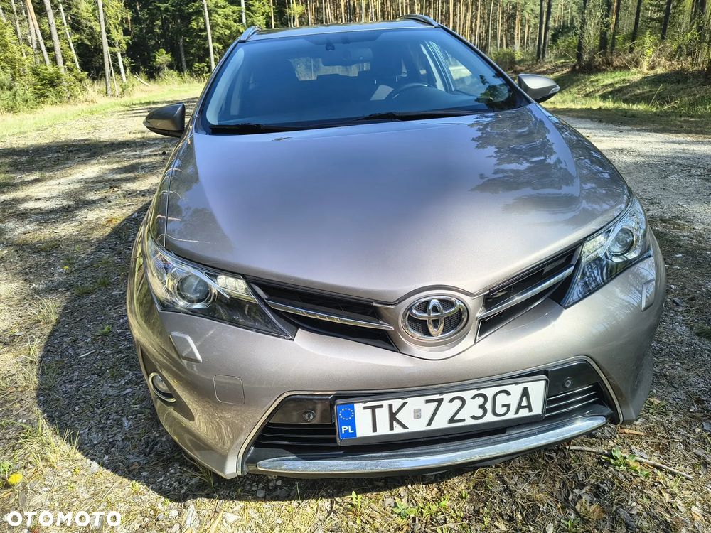 Toyota Auris 2.0 D-4D Executive - 4